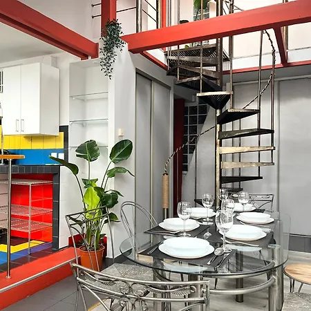 Spacious With 5 Bedrooms And 2 Bathrooms For 12 Guest In Cracow Old Town Apartmán *