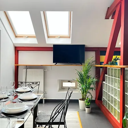 Spacious With 5 Bedrooms And 2 Bathrooms For 12 Guest In Cracow Old Town *