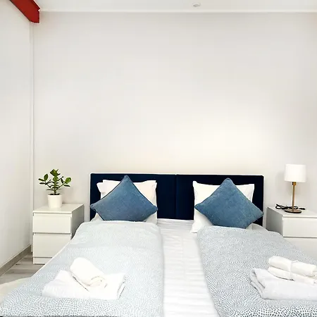 Appartement Spacious With 5 Bedrooms And 2 Bathrooms For 12 Guest In Cracow Old Town *