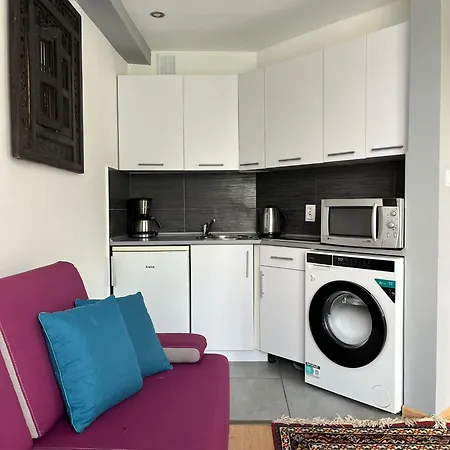 Spacious With 5 Bedrooms And 2 Bathrooms For 12 Guest In Cracow Old Town