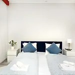 公寓 Spacious With 5 Bedrooms And 2 Bathrooms For 12 Guest In Cracow Old Town *
